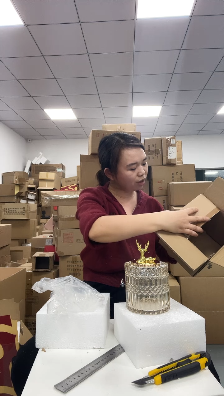 树脂麋鹿罐圆形摆件