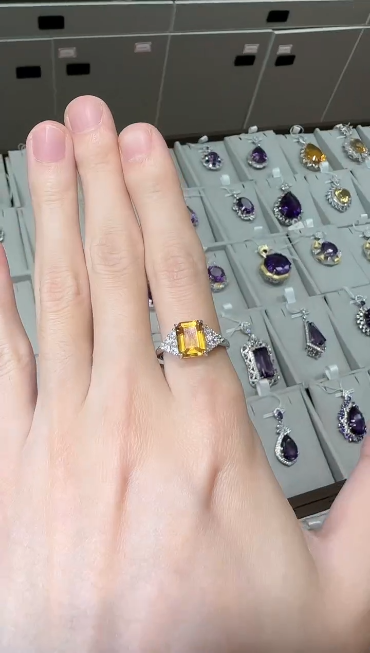 【闪购商品】黄晶戒指银S925镶嵌9*7mm