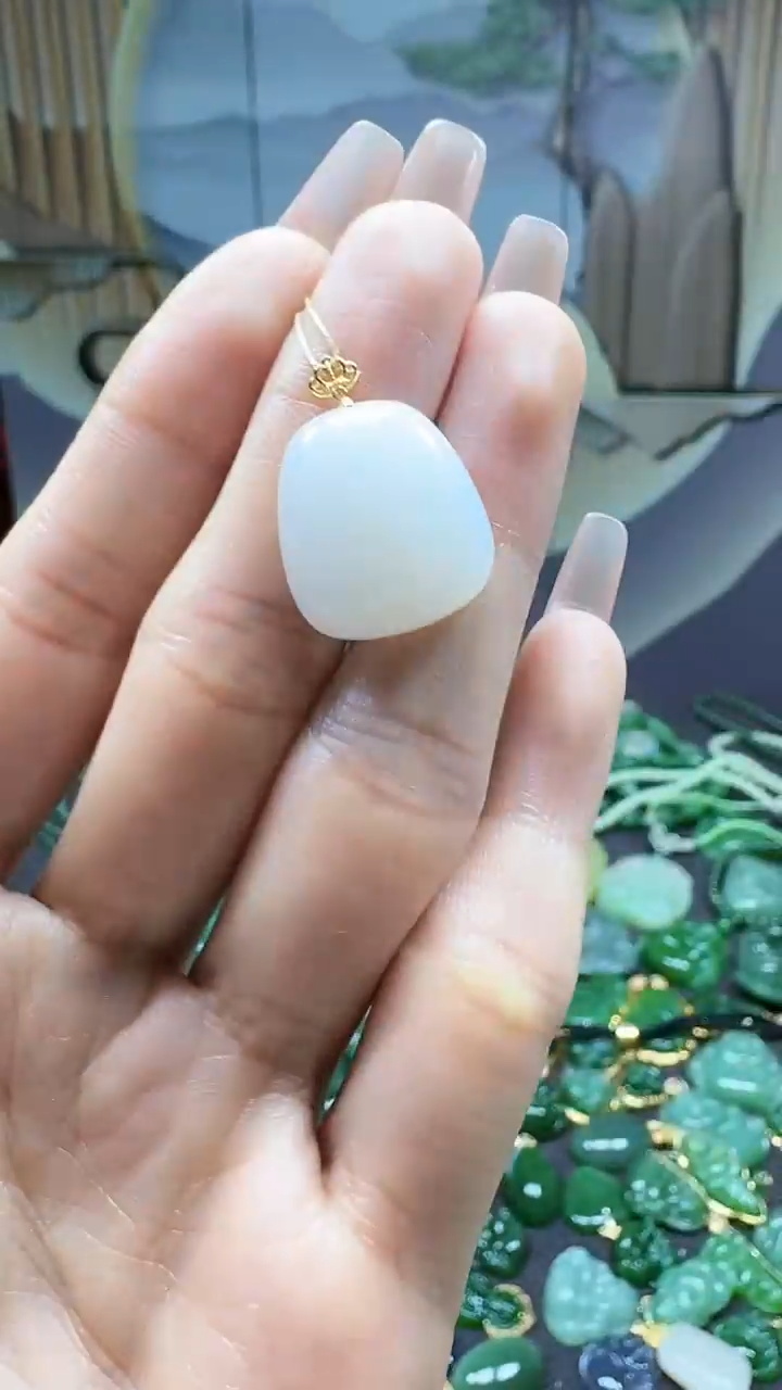 【闪购商品】和田玉吊坠(不含链)18K金镶嵌1