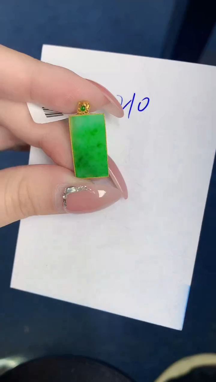 【闪购商品】翡翠颈饰18K金镶嵌000000000