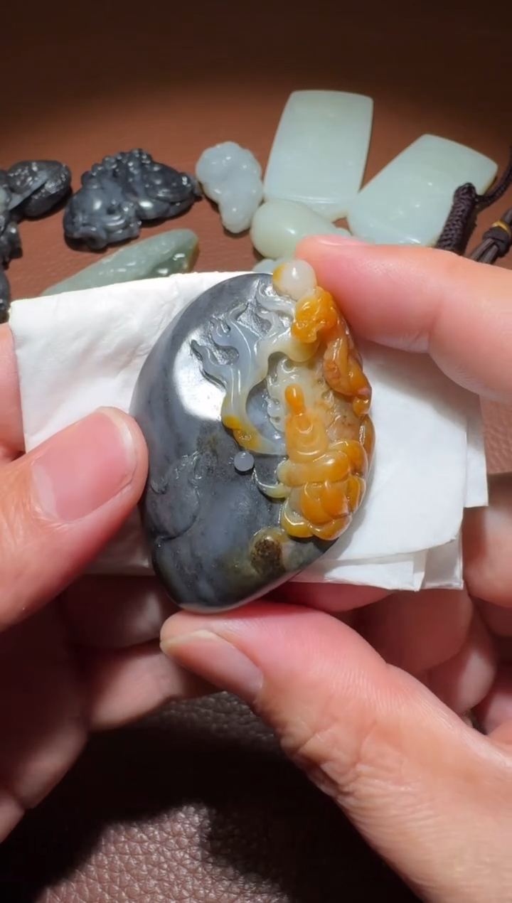 未镶嵌和田玉挂件和田玉