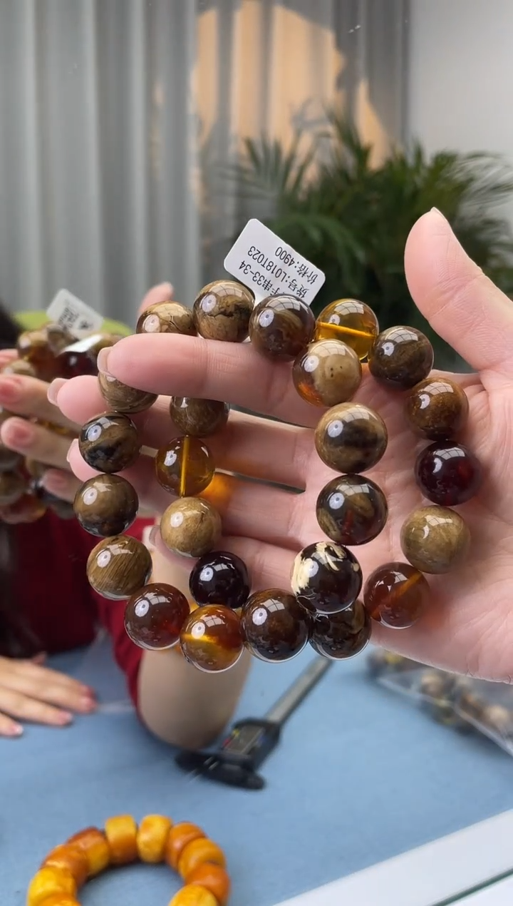 【闪购商品】琥珀珠宝奇石未镶嵌假一罚十，多样性发一件033.16