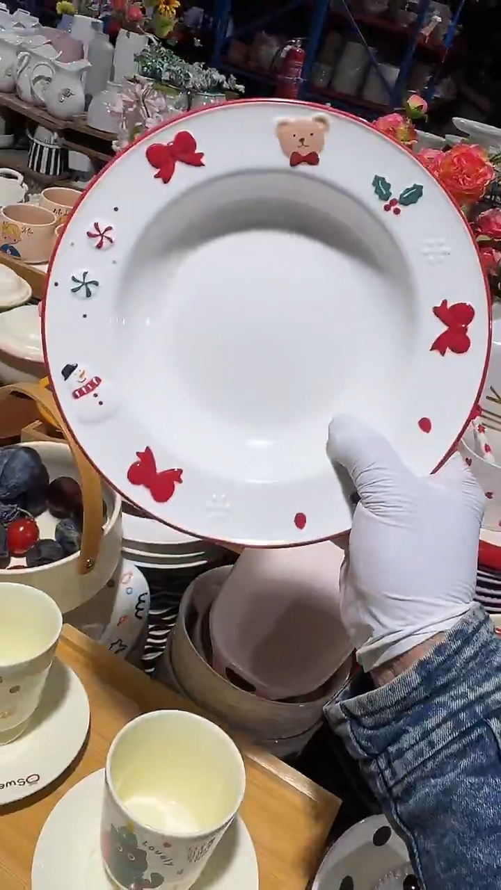 陶瓷9英寸圣诞草帽深盘微瑕 凑满20元包邮