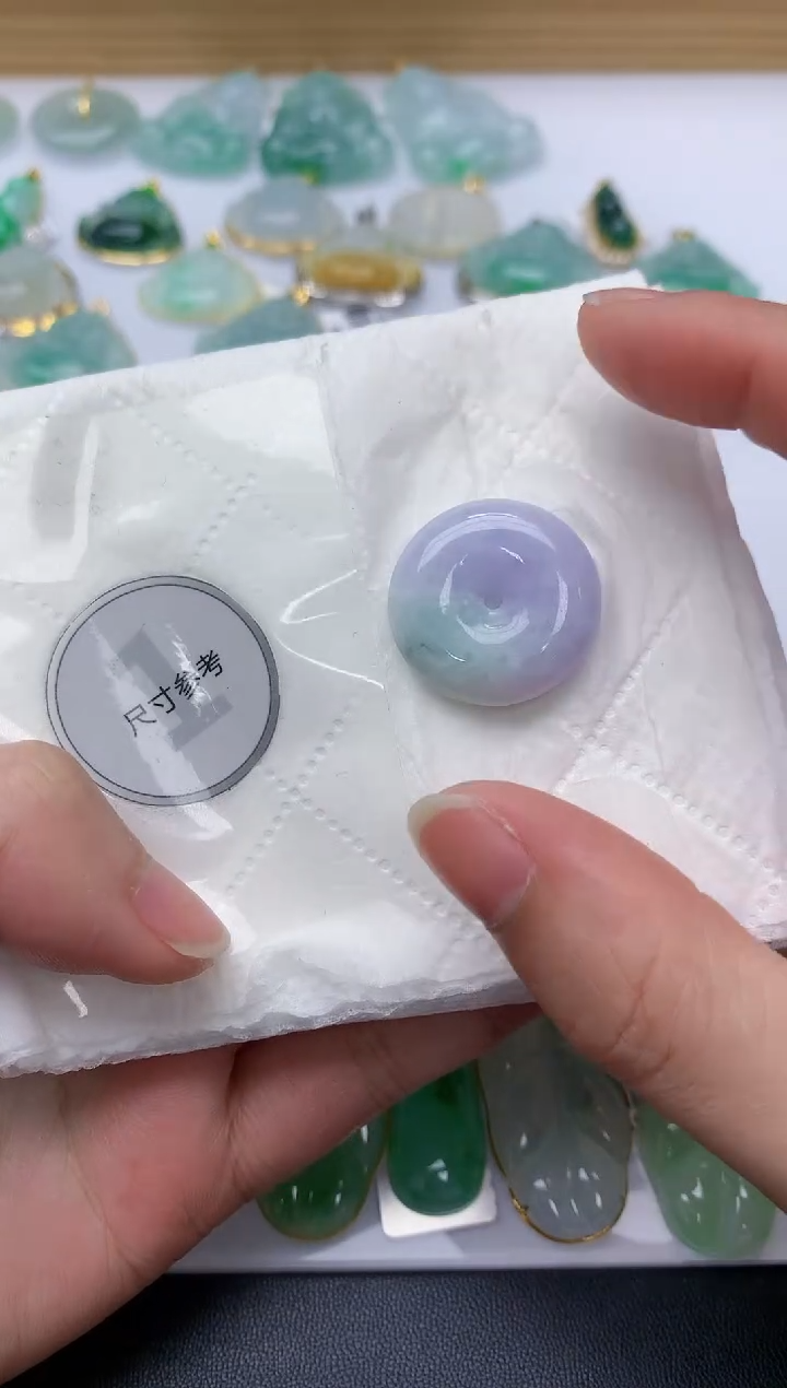 颈饰未镶嵌翡翠天然A货