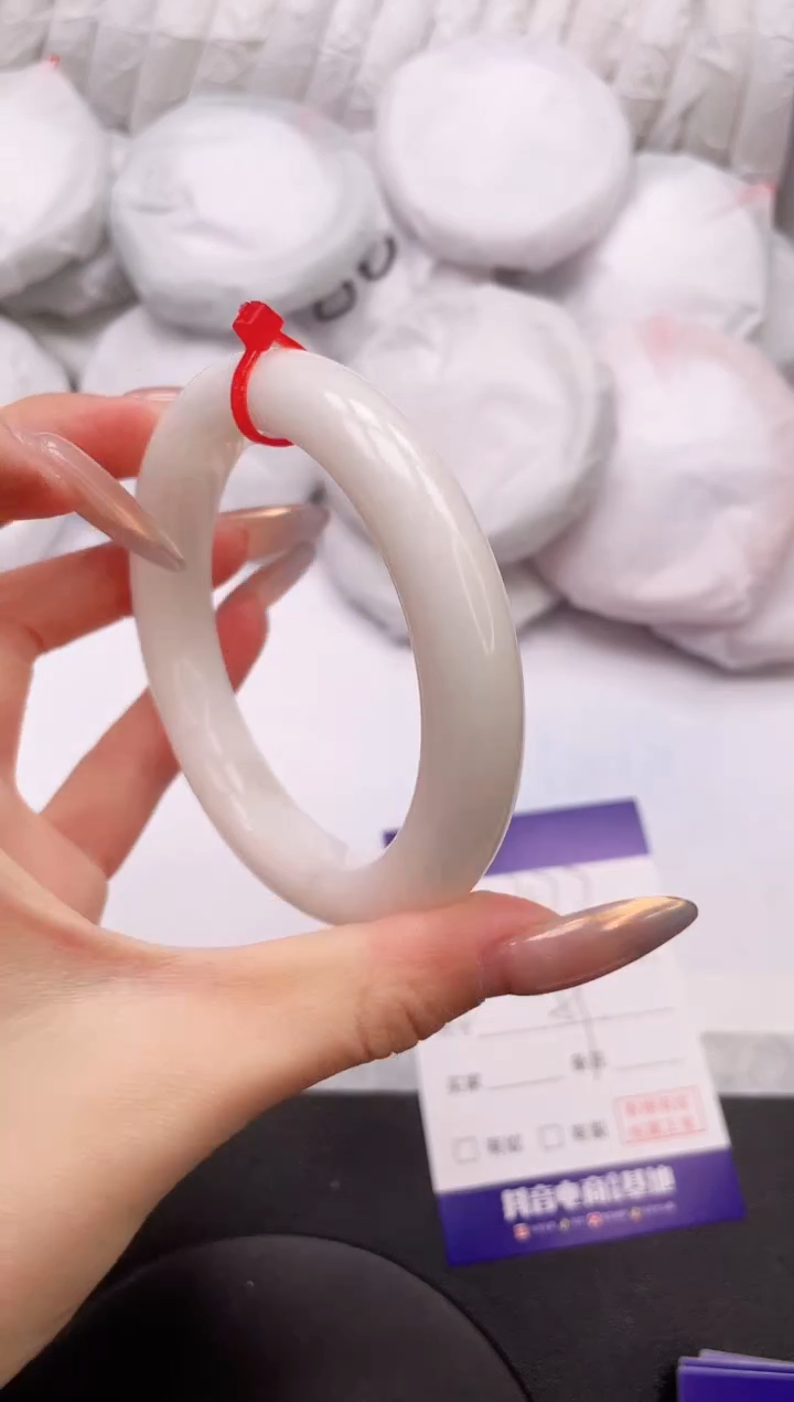 【闪购商品】和田玉手镯未镶嵌15K477-59