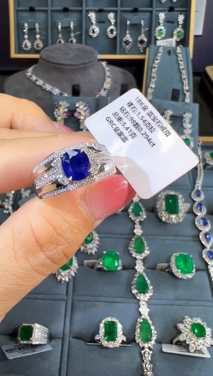 【闪购商品】蓝宝石戒指18K金镶嵌戒指