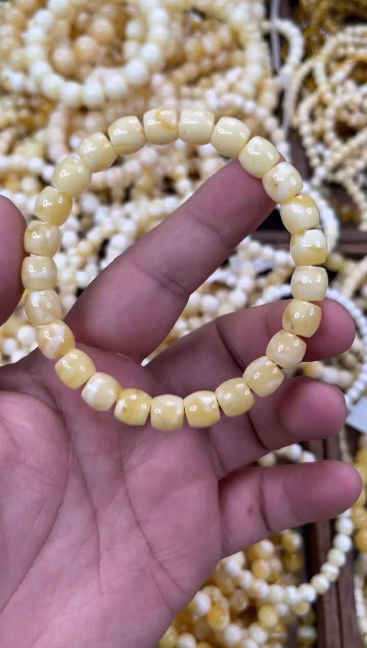 裸石琥珀未镶嵌Z26  8.5左右老型