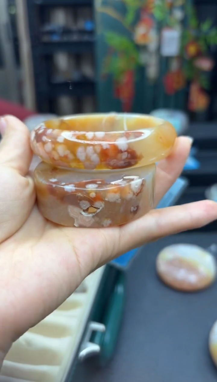 【闪购商品】石英质玉手镯未镶嵌2333（61圈赠送镯心）