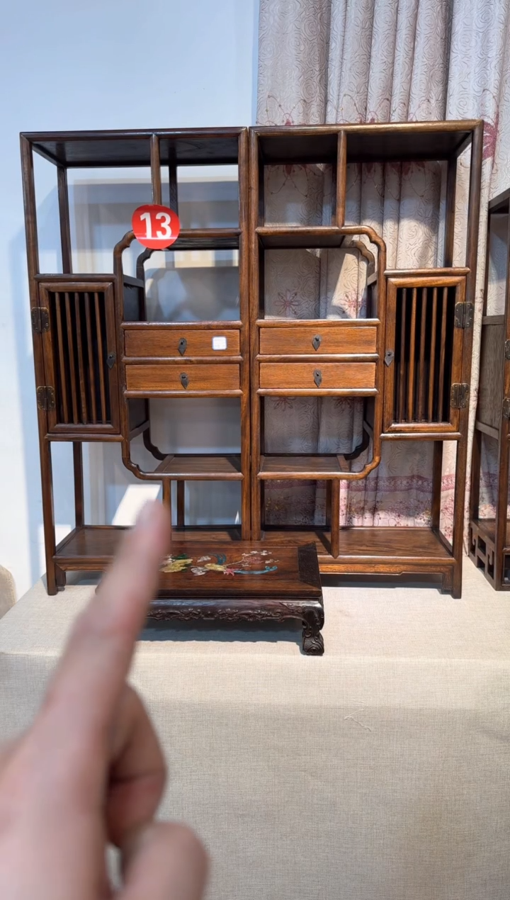 【闪购商品】木花梨木  博古架  三工艺品