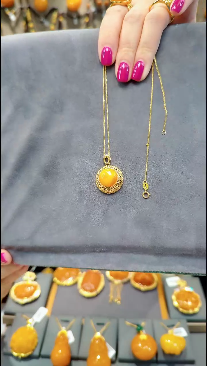 【闪购商品】蜜蜡吊坠(赠链)银S925镀金镶嵌B275蜜蜡吊坠