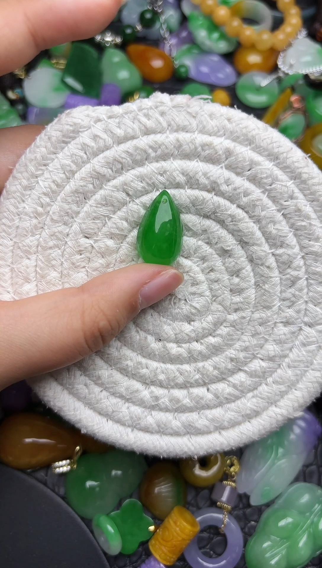 颈饰未镶嵌翡翠缅甸翡翠吊坠