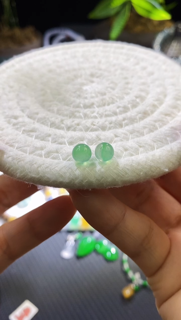 未镶嵌挂件翡翠开播福利（一对）