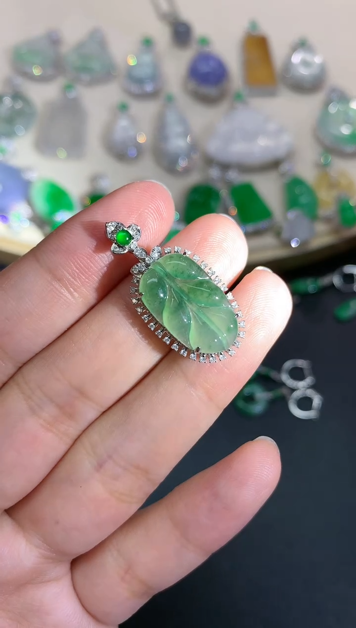 【闪购商品】翡翠18K金镶嵌吊坠(不含链)A86|3980