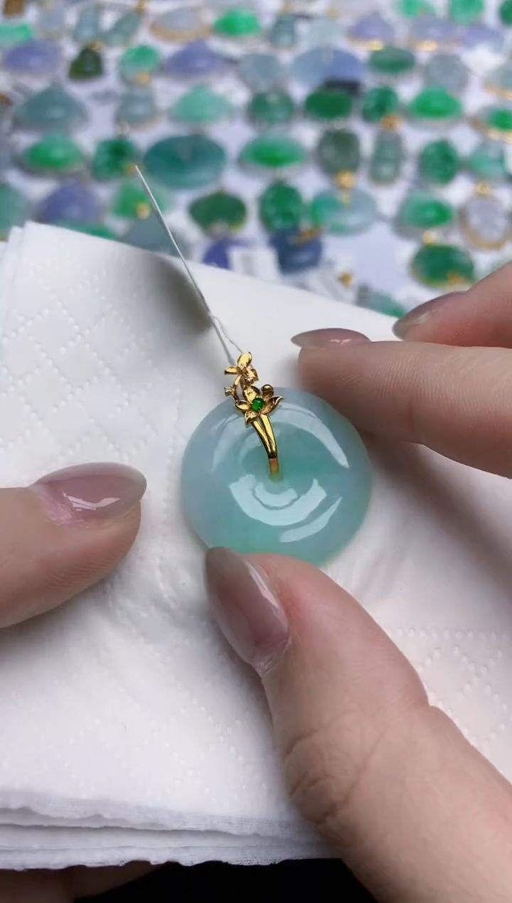 【闪购商品】翡翠颈饰18K金镶嵌天然翡翠A货