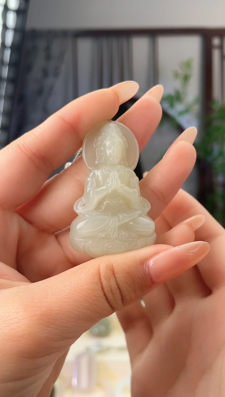 颈饰未镶嵌和田玉观音 多样性发其一