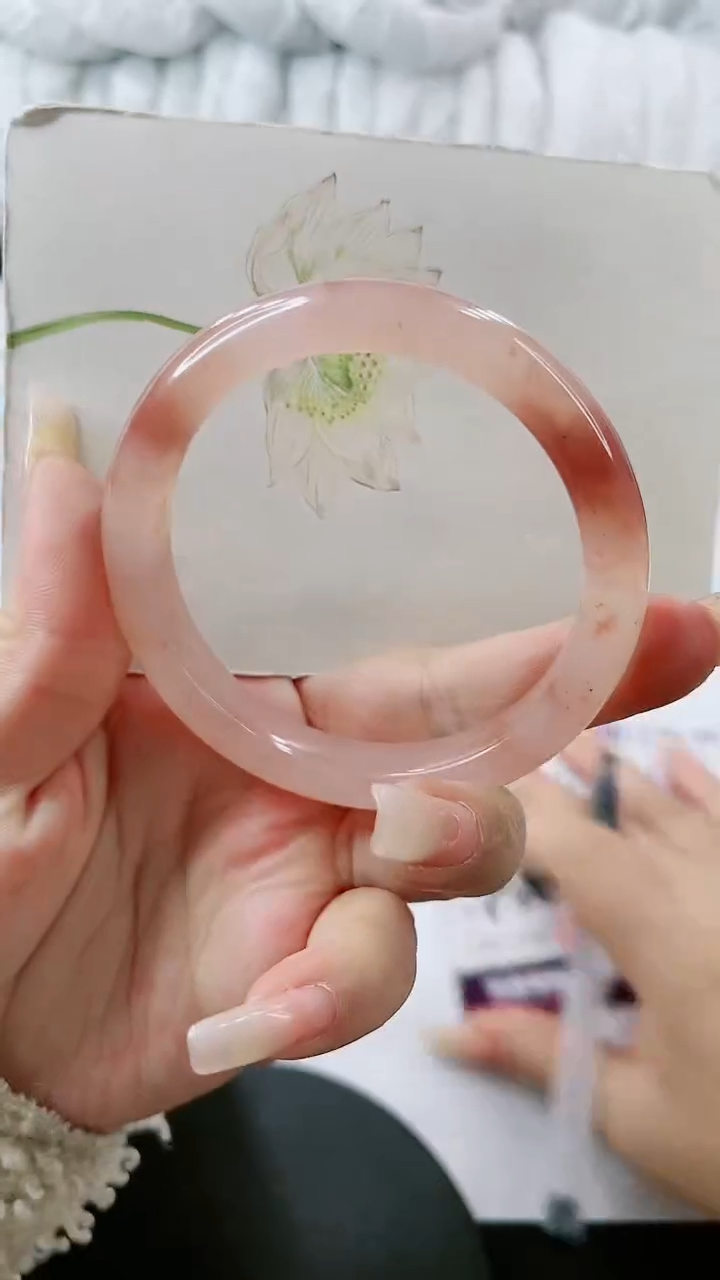 【闪购商品】石英质玉手镯未镶嵌多样性发货F366