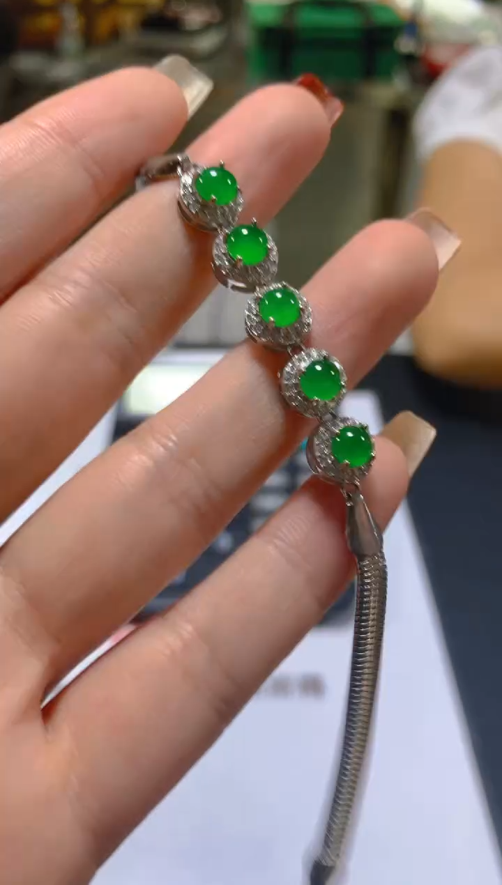 未镶嵌手链翡翠多样性发一