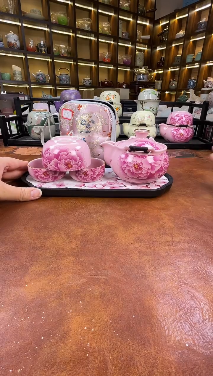 .新款粉色牡丹宝瓶+长方粉色花朵盘