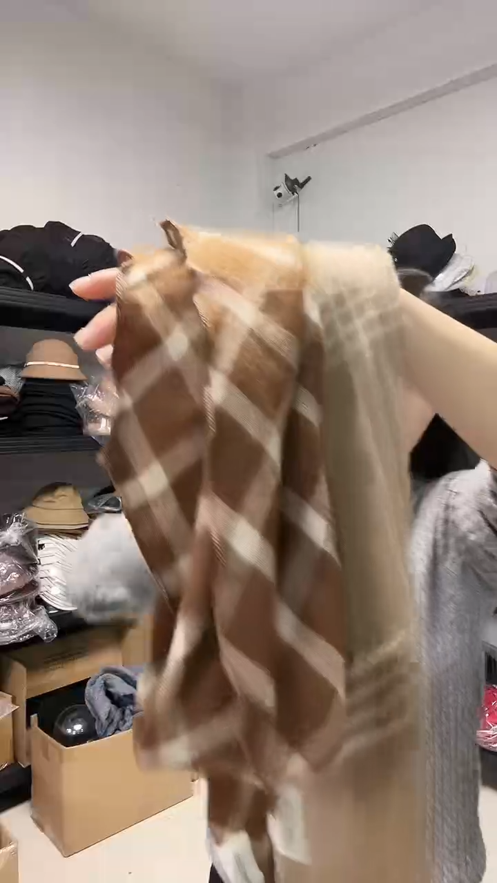 纯棉羊绒小围巾2条