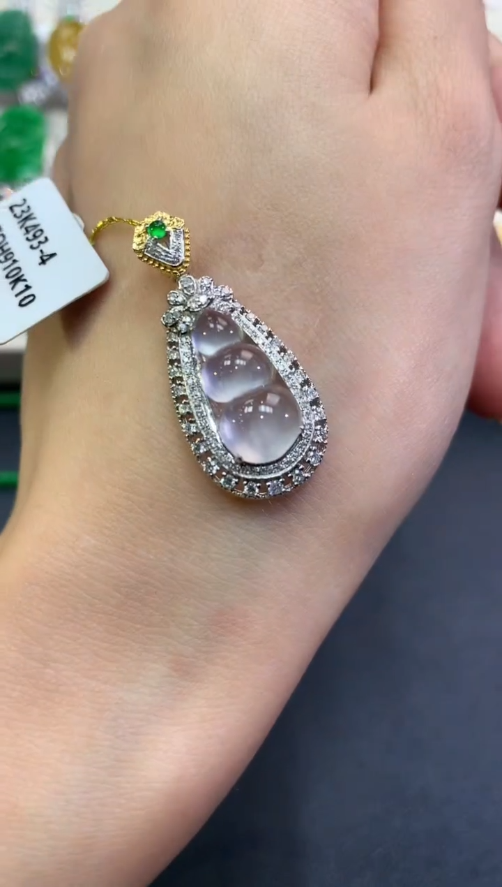 【闪购商品】翡翠吊坠(不含链)18K金镶嵌q98      