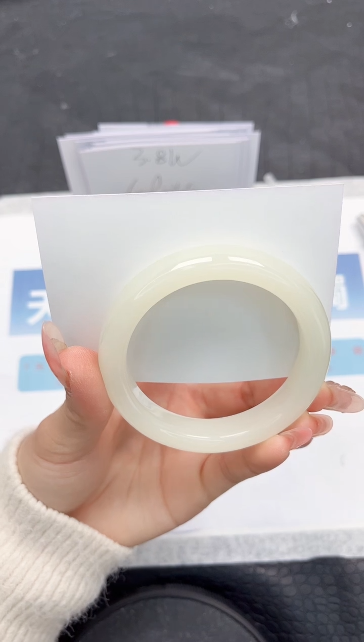 【闪购商品】石英质玉手镯未镶嵌Y318-55.5