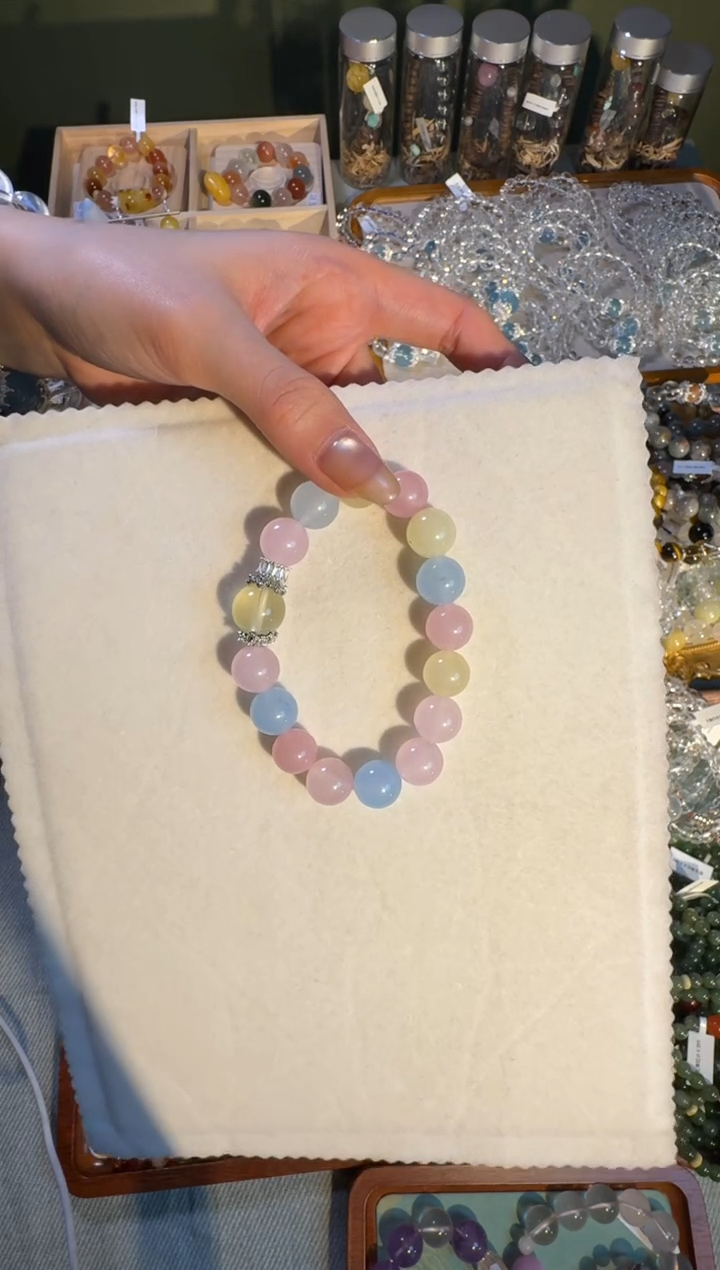 【闪购商品】水晶手串未镶嵌摩根石手串