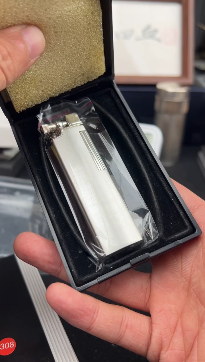 疯*扬【老张回血】中古打火机（裸机）