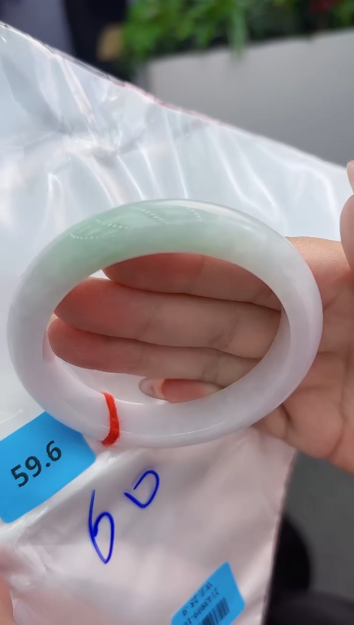 【闪购商品】翡翠手镯未镶嵌翡翠手镯