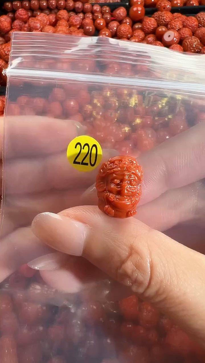 颈饰未镶嵌南红玛瑙1