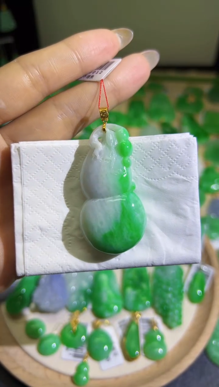 【闪购商品】翡翠颈饰18K金镶嵌Q缅料A货翡翠/支持复检/一件