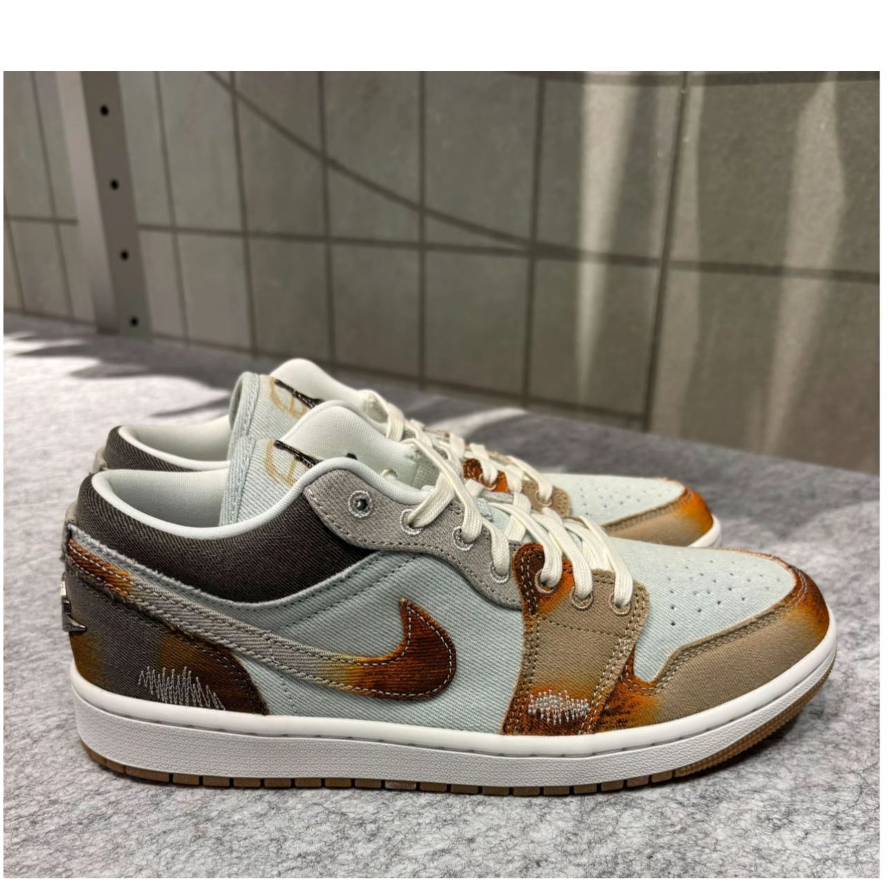 NIKE/耐克AIR JORDAN 1 LOW SE耐磨男鞋篮球鞋牛仔色IM6664991