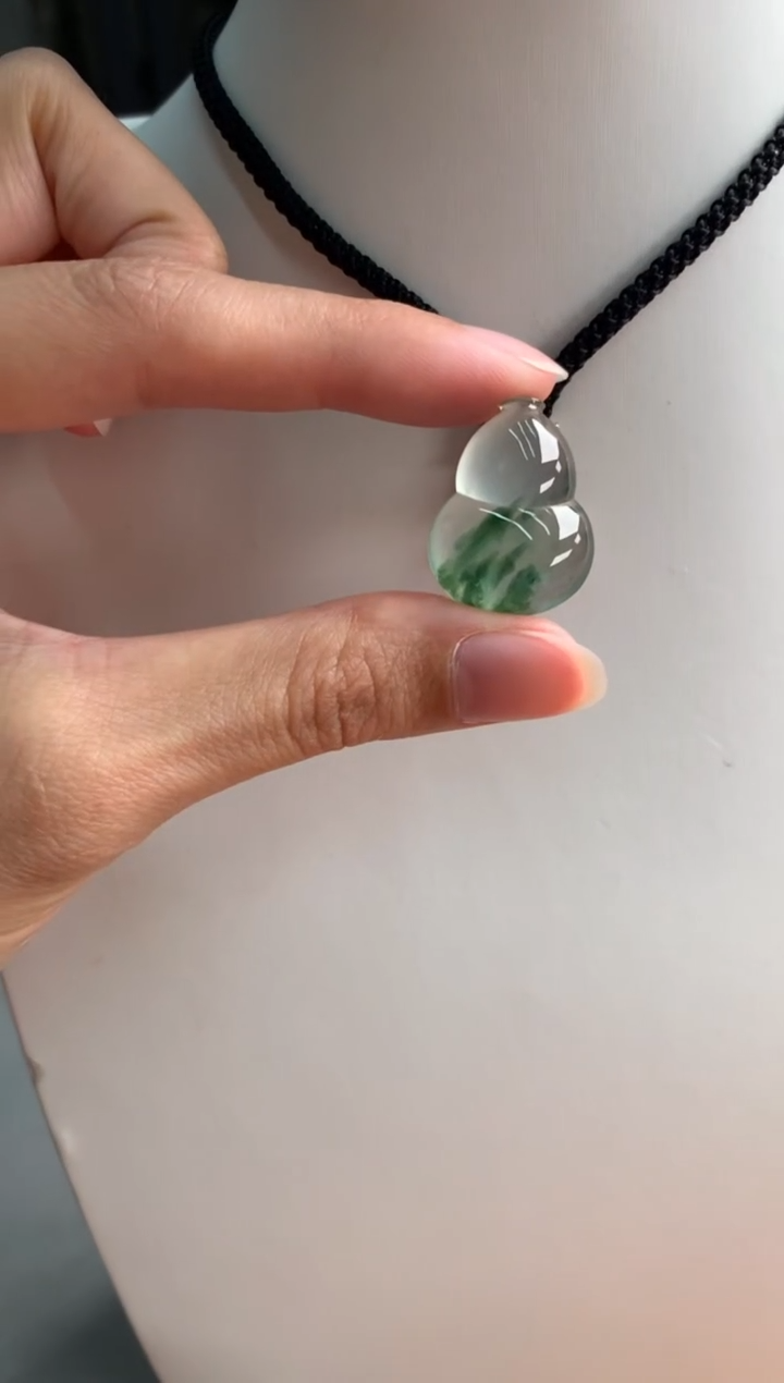 【闪购商品】翡翠颈饰未镶嵌23.4-18-6.5