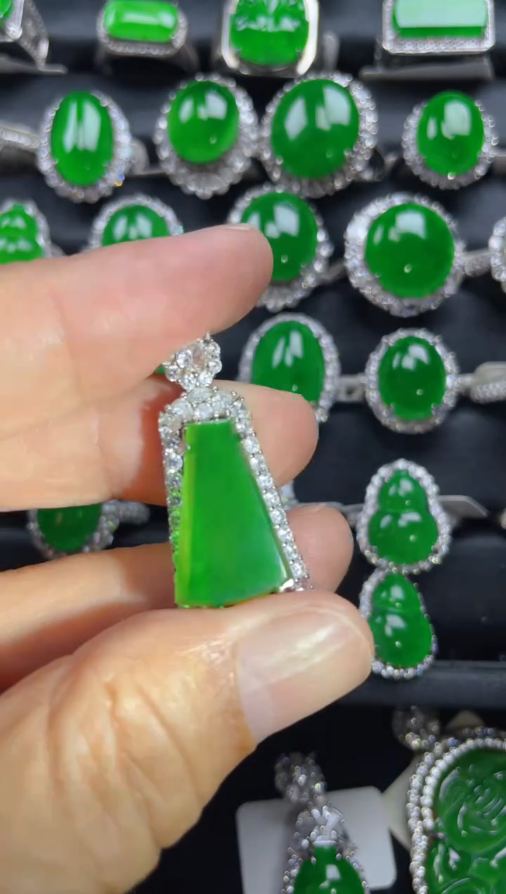 颈饰银S925镶嵌翡翠翡翠