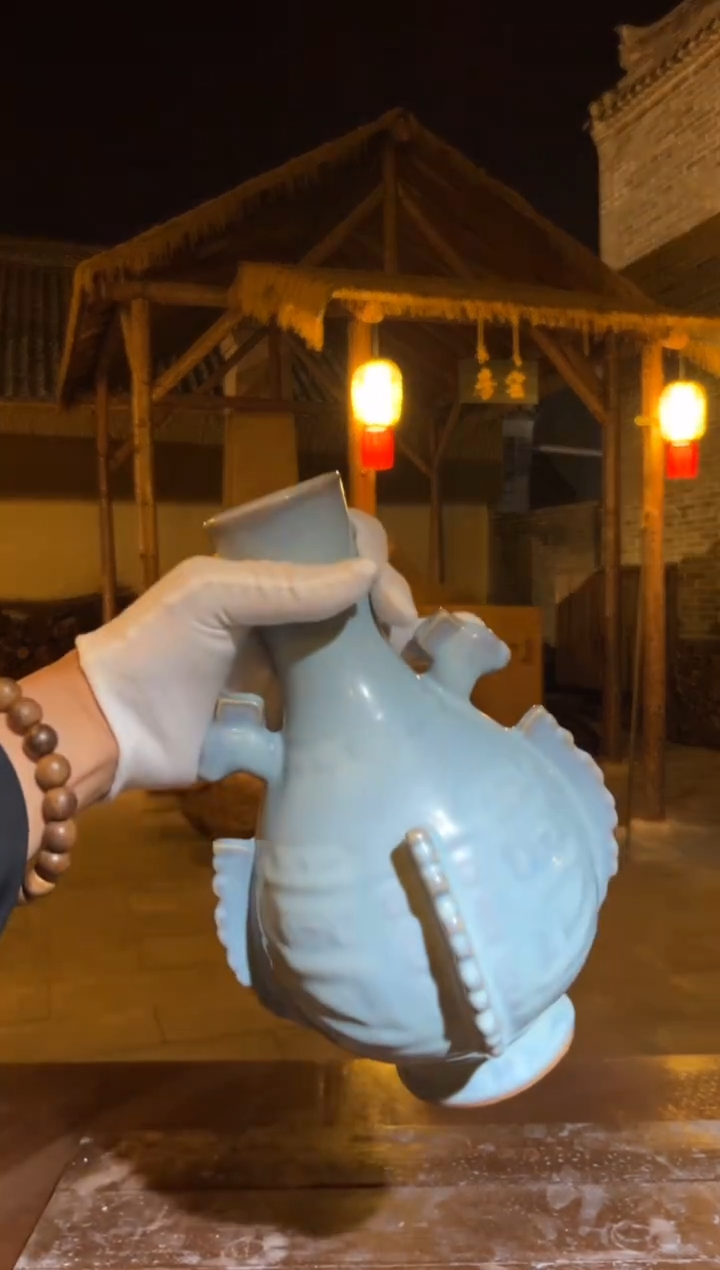 古法烧制四号天蓝釉出戟瓶