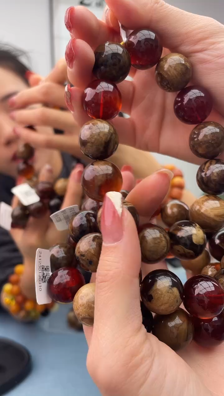 【闪购商品】琥珀珠宝奇石未镶嵌假一赔十，多样性发一件043 18