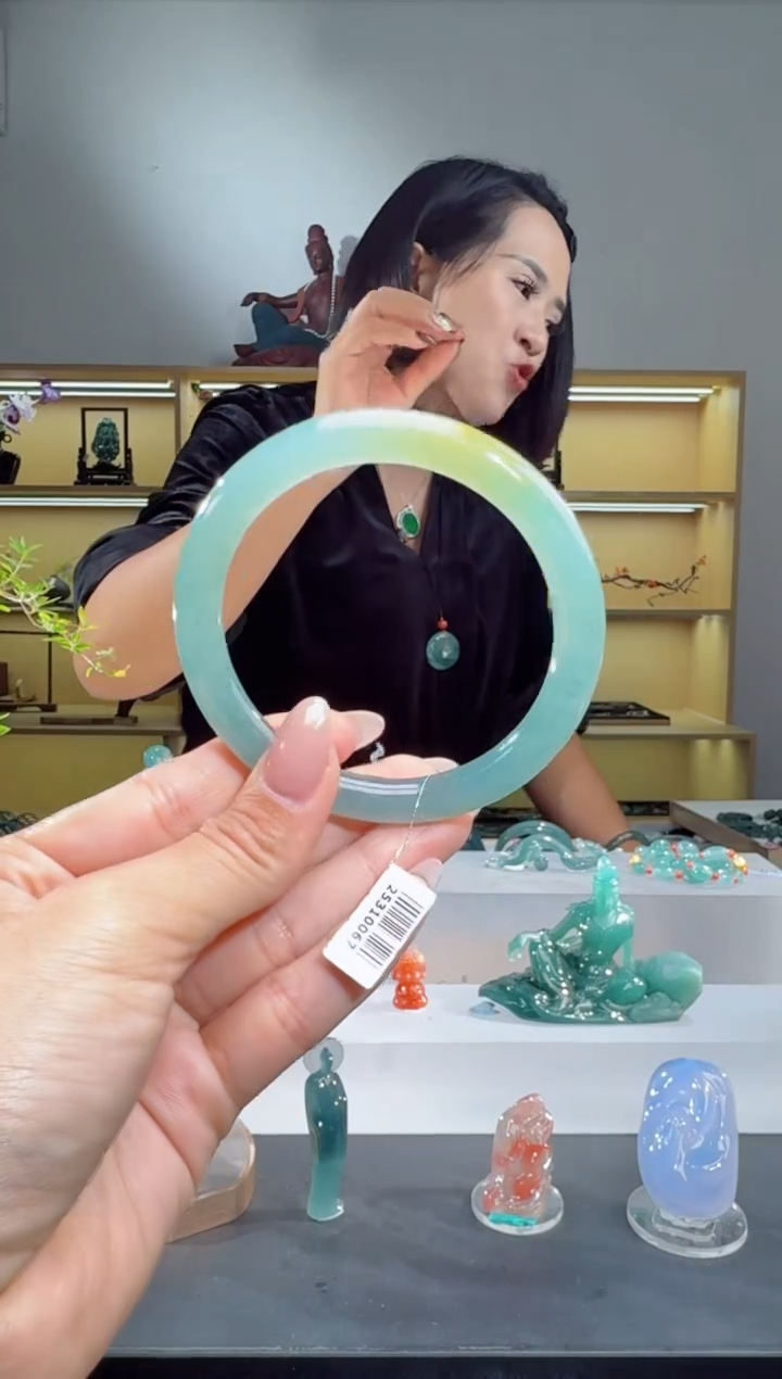 未镶嵌手镯翡翠58圈