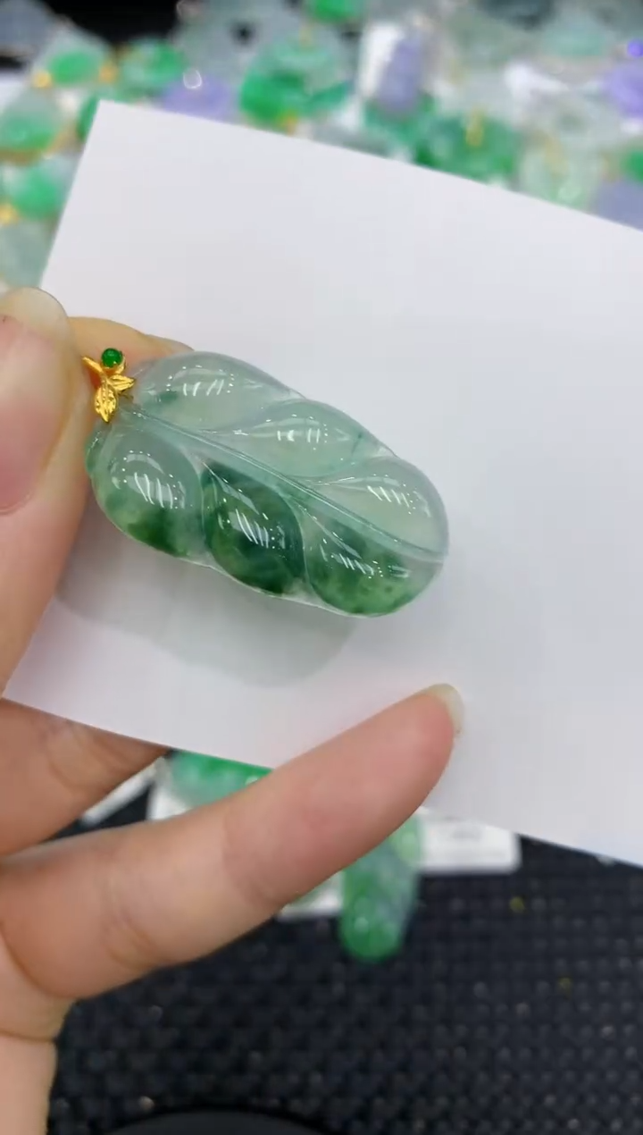 【闪购商品】翡翠颈饰18K金镶嵌8888888888