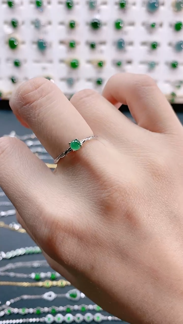 【闪购商品】翡翠戒指银S925镶嵌天然翡翠