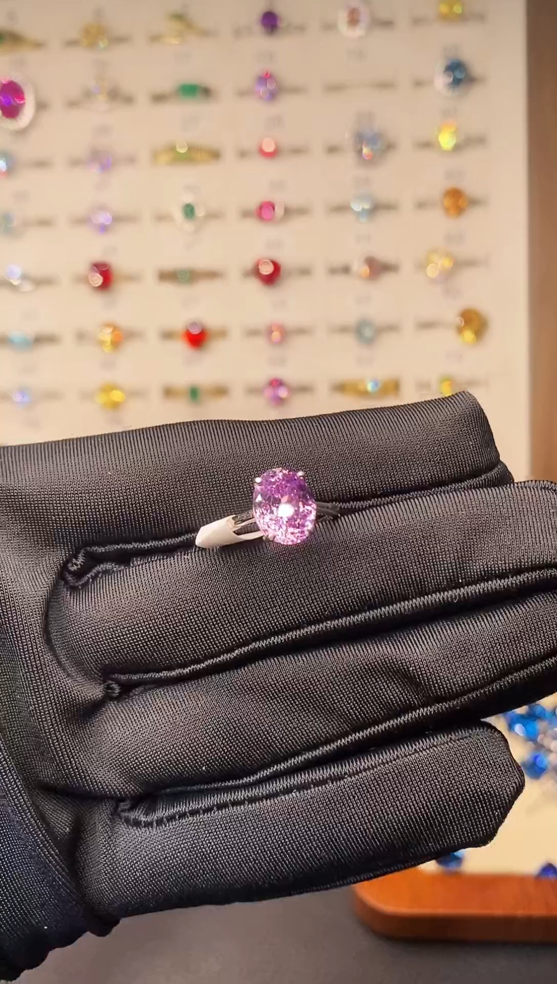 5克拉蓝宝石（处理）欧美风戒指