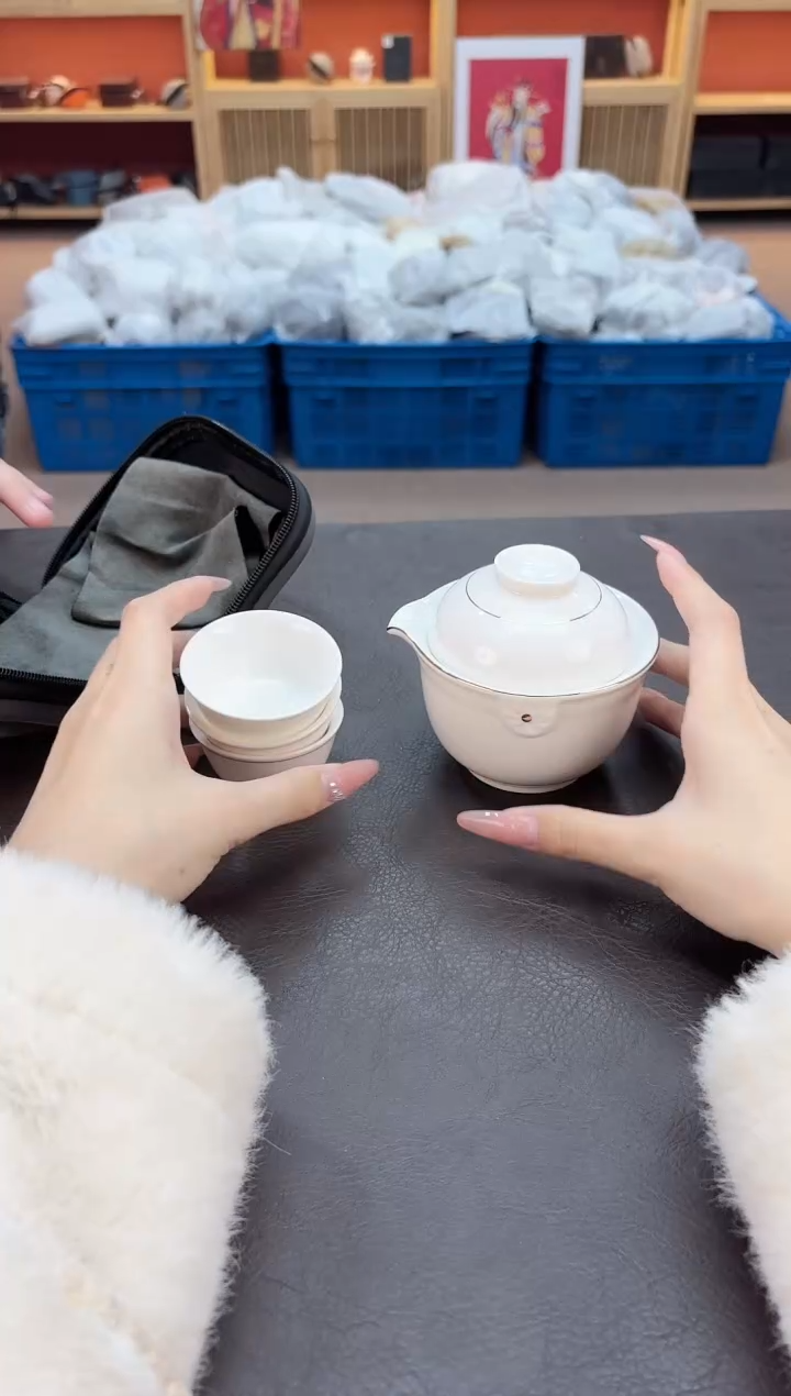 【闪购商品】摆件瓷SC1111111111111
