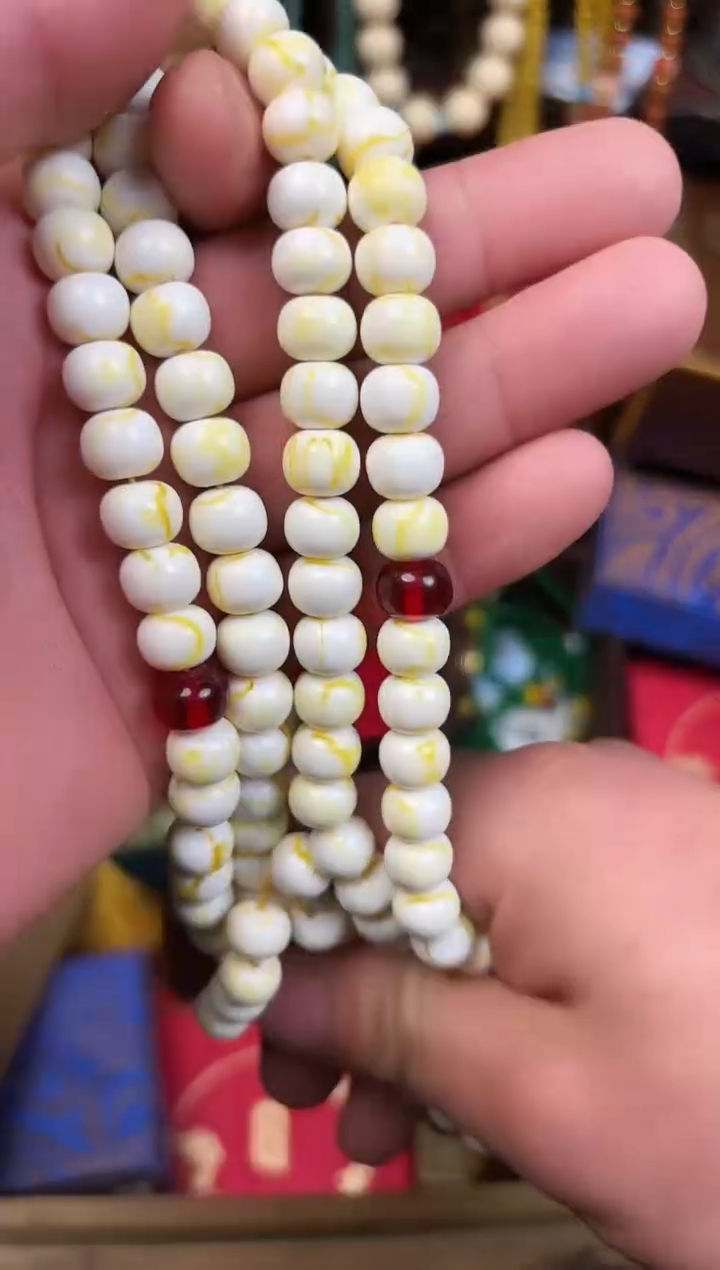 【闪购商品】蜜蜡耳饰未镶嵌------------------