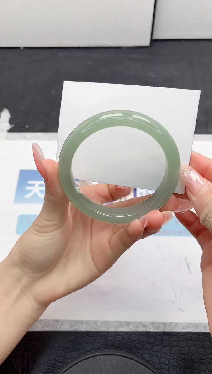 【闪购商品】石英质玉手镯未镶嵌90-58