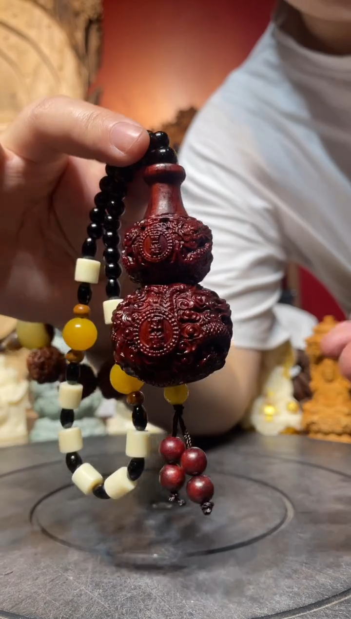 非洲紫檀（红花梨）无事牌(直播推荐)     葫芦龙