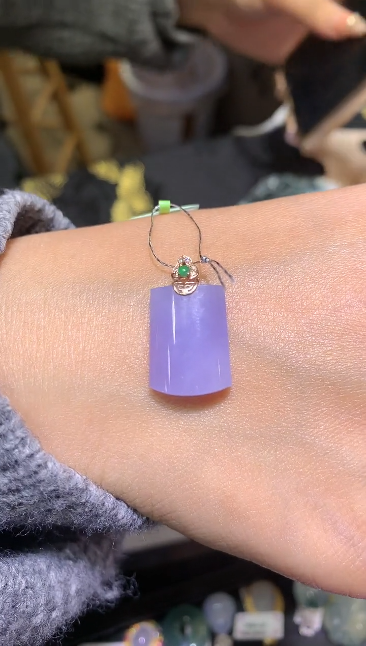 【闪购商品】翡翠吊坠(不含链)18K金镶嵌无事牌