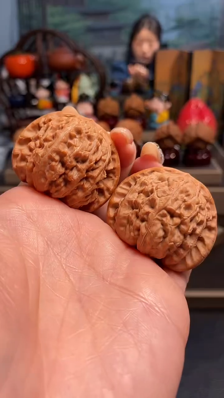 【闪购商品】文玩核桃把件F 322白狮子41尺