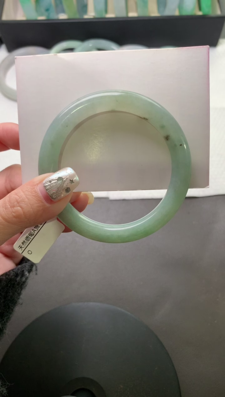 未镶嵌手镯（圆镯）翡翠52.7*8.8*8.9