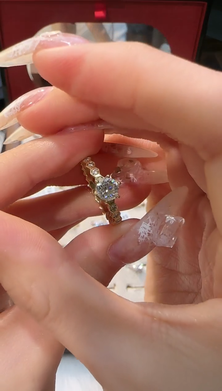 【闪购商品】钻石戒指/指环18K金镶嵌50分蜂巢钻戒18# k黄