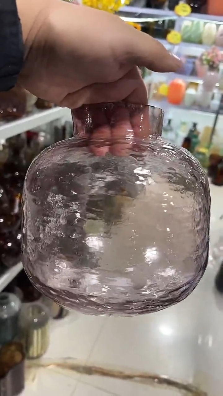 透粉圆胖花瓶...........