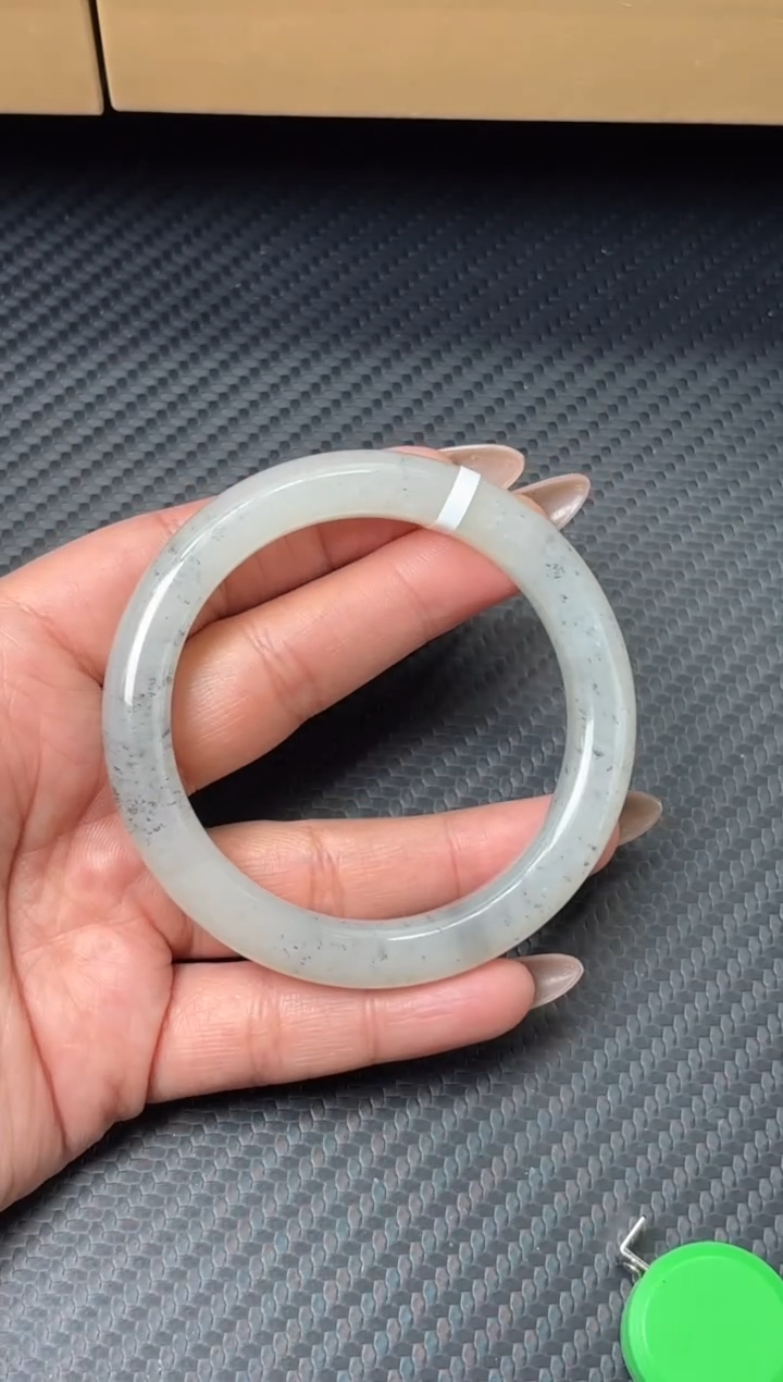 未镶嵌手镯和田玉和田黑山微色差55+mM