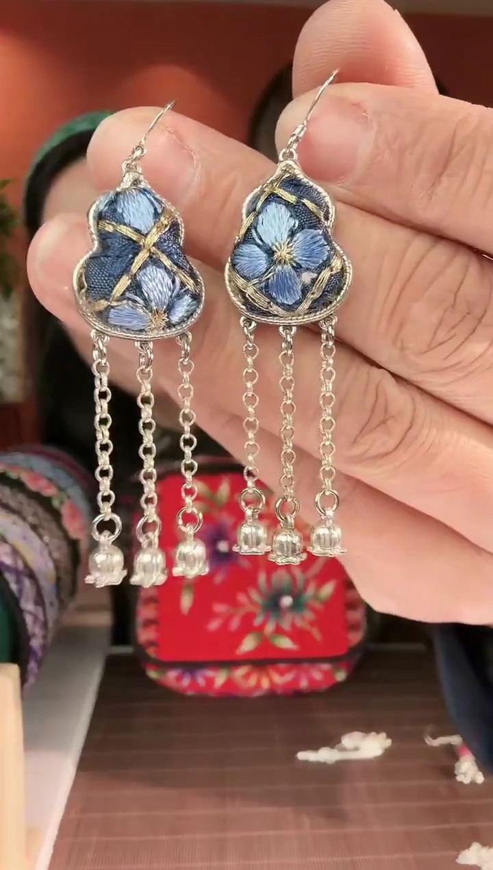 织绣非遗手工苗绣刺绣饰品48